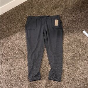 Albion Fit Women's Black Patterned Pants